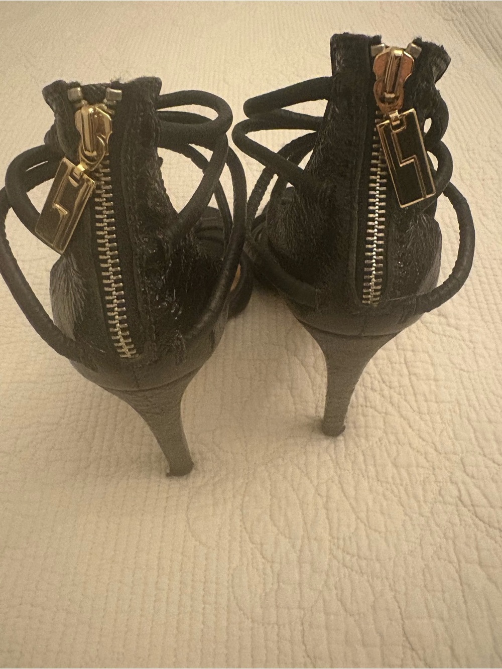 L.A.M.B. Gwen Stefani Black Leather Strappy Knotted Heel Sandals Gold Zipper -9 - Picture 6 of 8